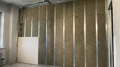 Miten tehdä seinien äänieristys ja mitä materiaaleja siihen kannattaa valita?